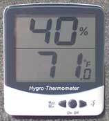 Jumbo temperature and humidity display